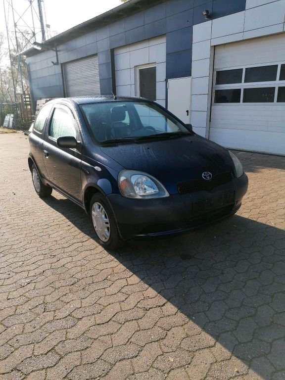 Toyota Yaris 1999
