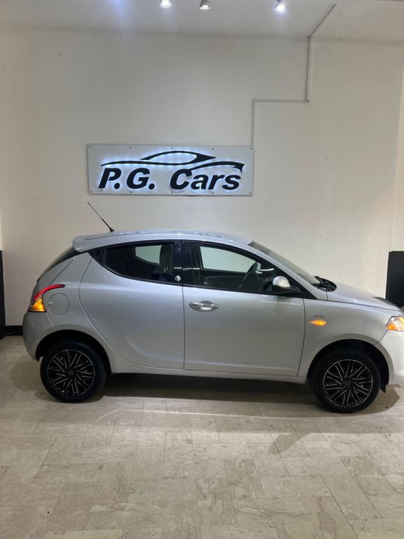 Lancia Ypsilon 2014