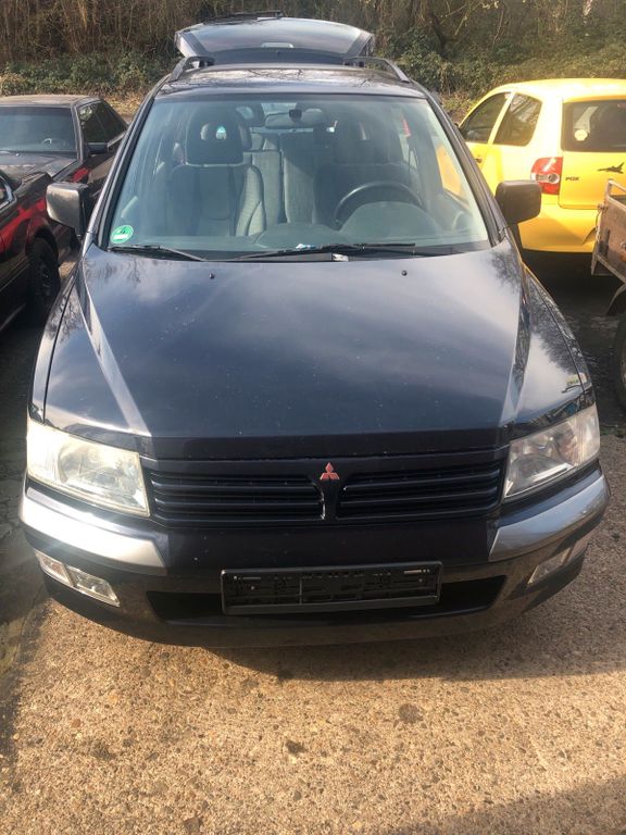 Mitsubishi Space Wagon 2003