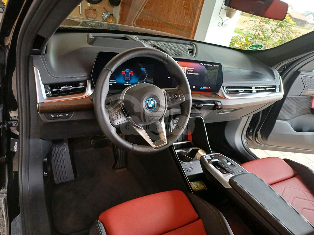 BMW iX1 2023