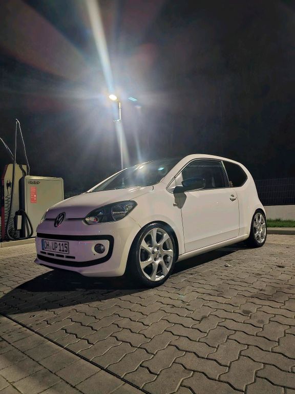 Volkswagen Up! 2014