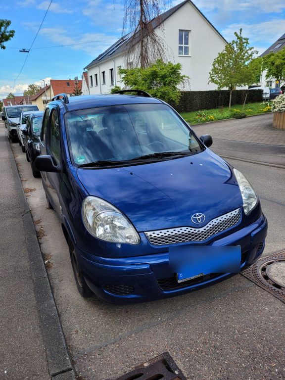 Toyota Verso 2004