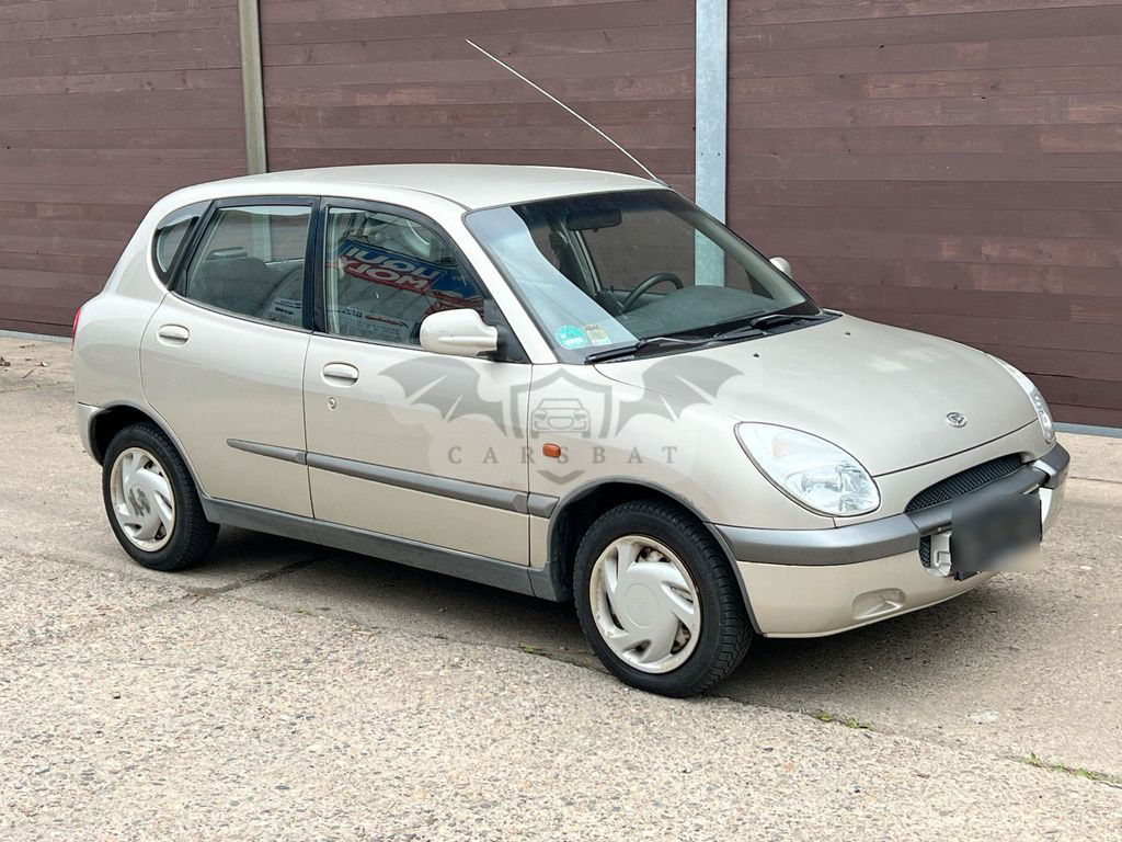 Daihatsu Sirion 2000