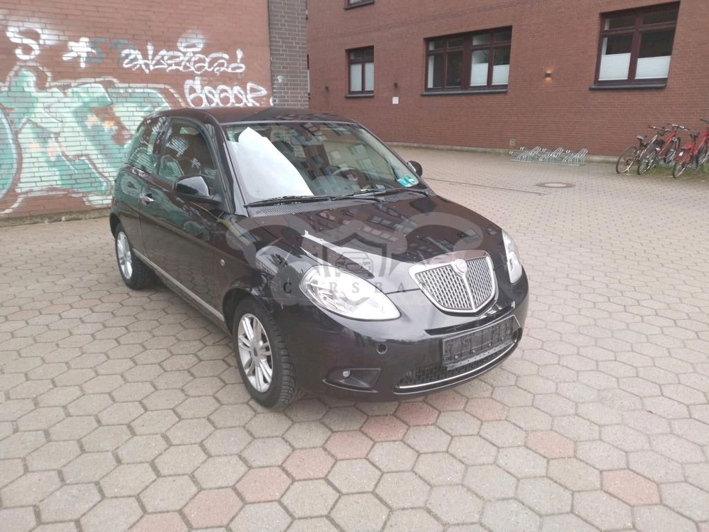 Lancia Ypsilon 2011