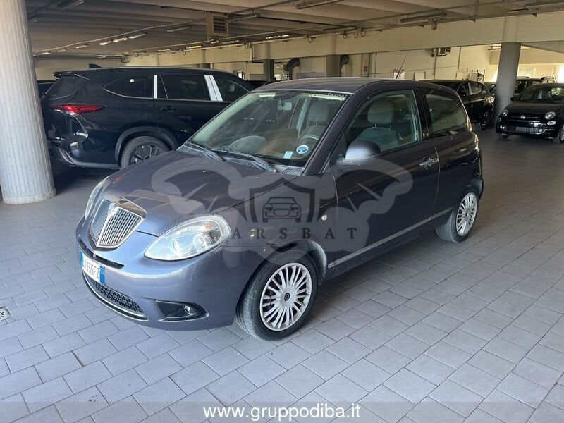 Lancia Ypsilon 2011