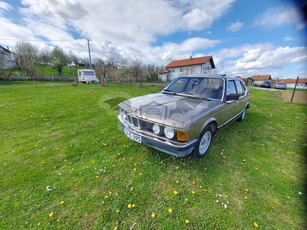 BMW i7 1983