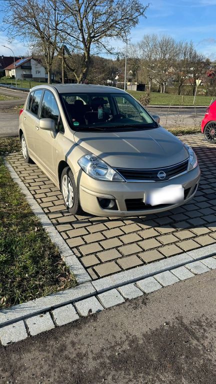 Nissan Tiida 2010