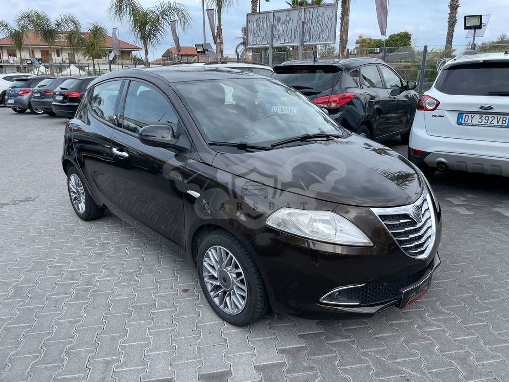 Lancia Ypsilon 2012