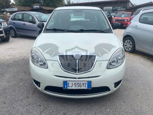 Lancia Ypsilon 2011