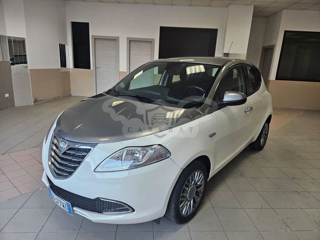 Lancia Ypsilon 2012