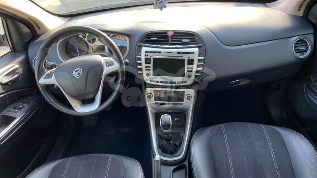 Lancia Delta 2011
