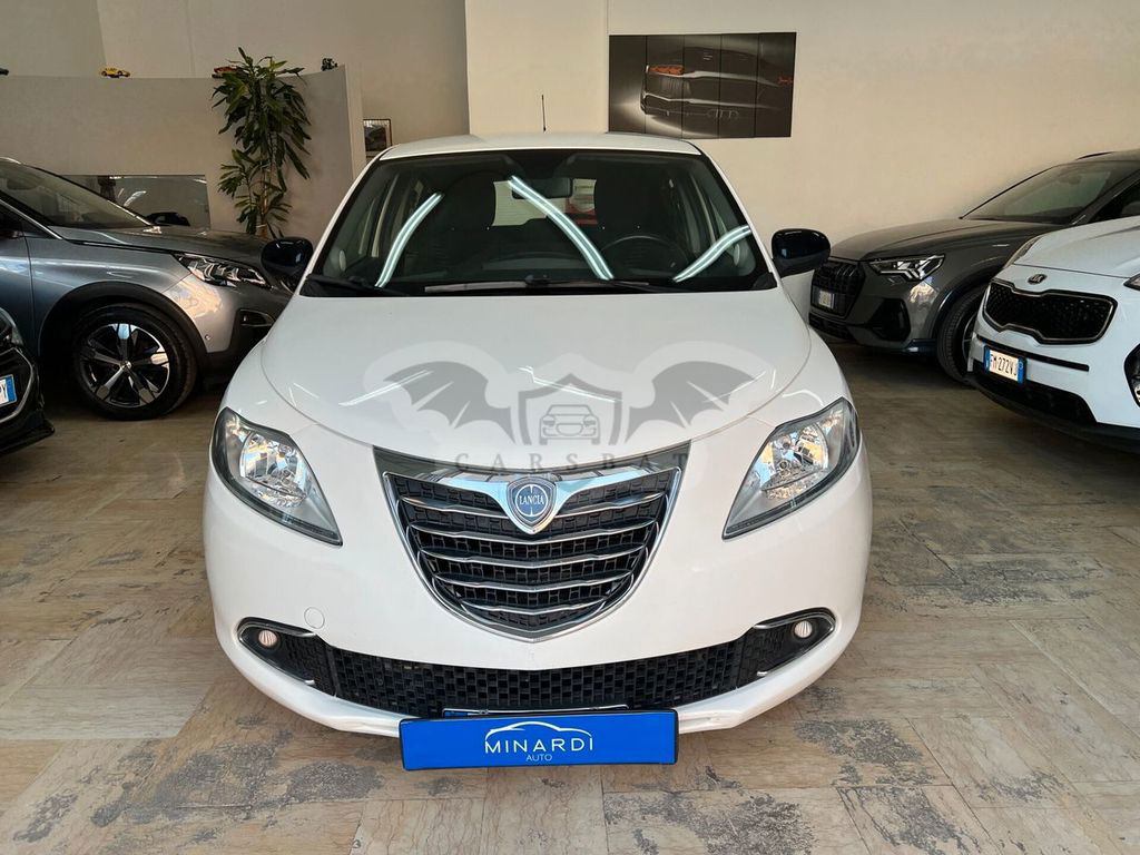Lancia Ypsilon 2012
