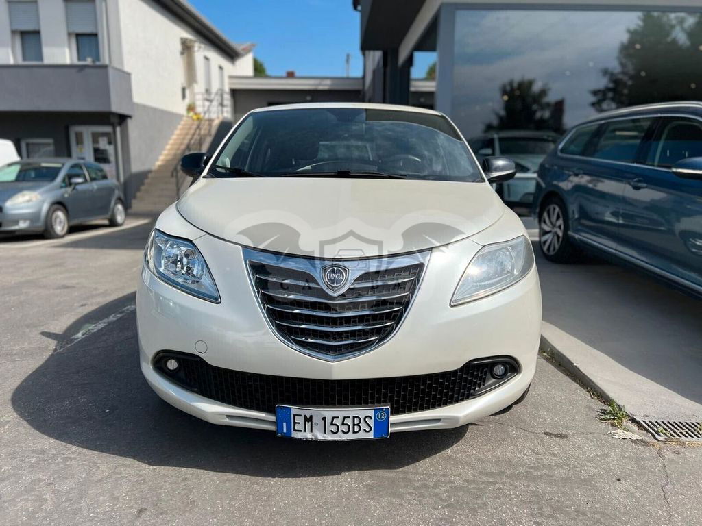 Lancia Ypsilon 2012