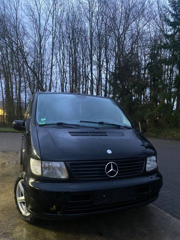 Mercedes-Benz V 220 2000