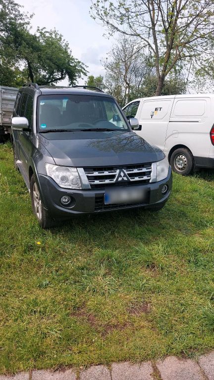 Mitsubishi Pajero 2013