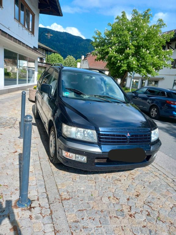 Mitsubishi Space Wagon 2004