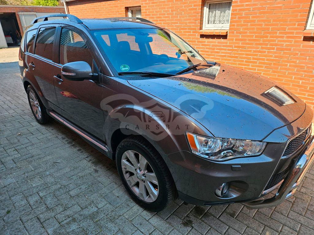 Mitsubishi Outlander 2012
