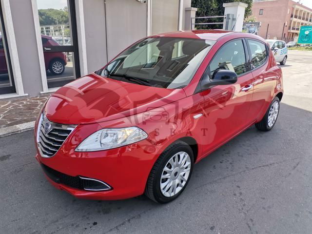 Lancia Ypsilon 2012