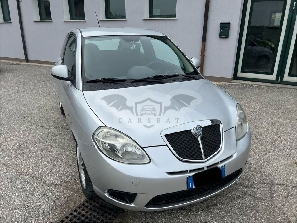 Lancia Ypsilon 2010
