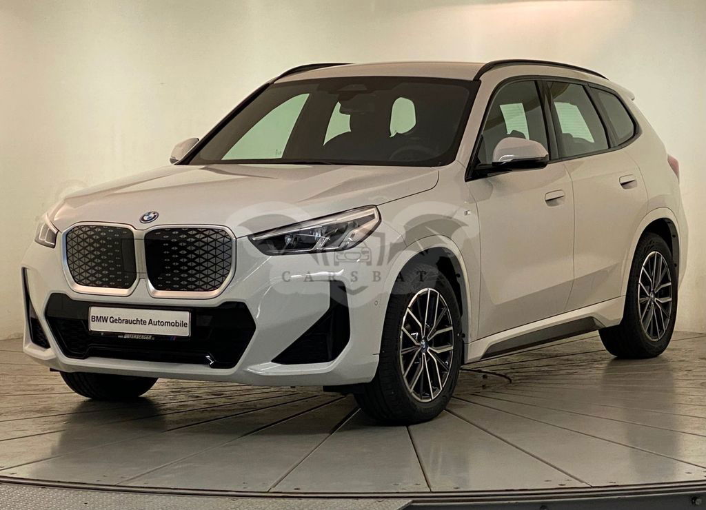 BMW iX1 2024