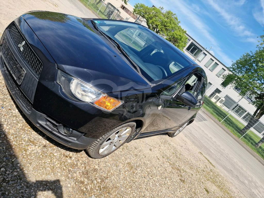 Mitsubishi Colt 2013