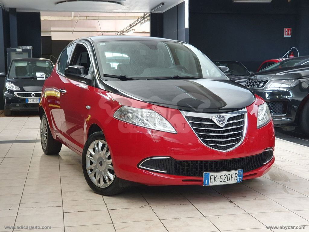 Lancia Ypsilon 2011