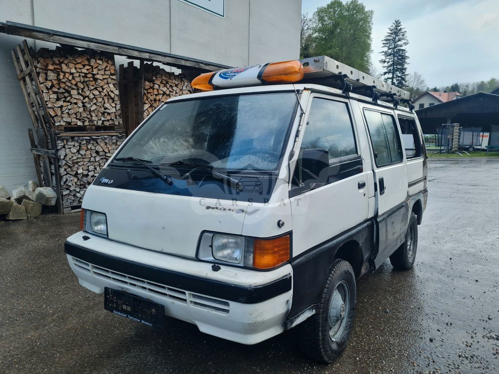 Mitsubishi L300 1989
