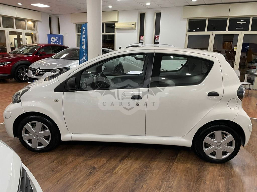 Toyota Aygo X 2011