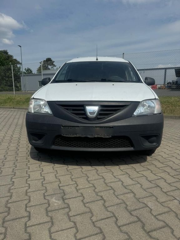 Dacia Logan 2011