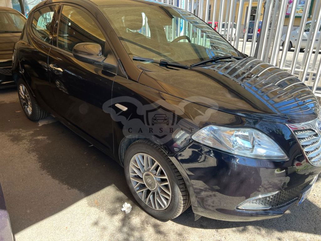 Lancia Ypsilon 2012
