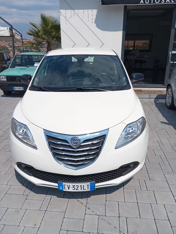 Lancia Ypsilon 2014