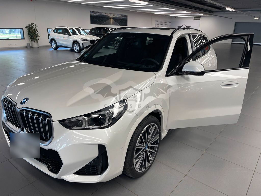 BMW iX1 2023