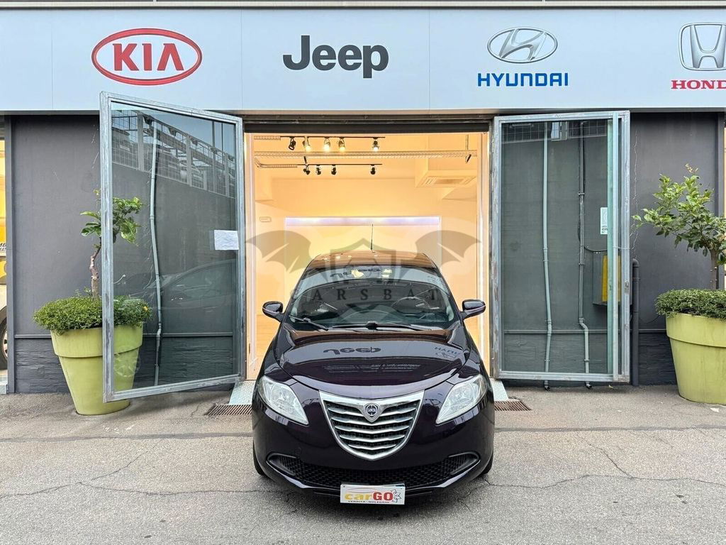 Lancia Ypsilon 2014