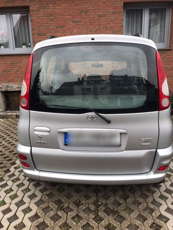 Toyota Verso 2003