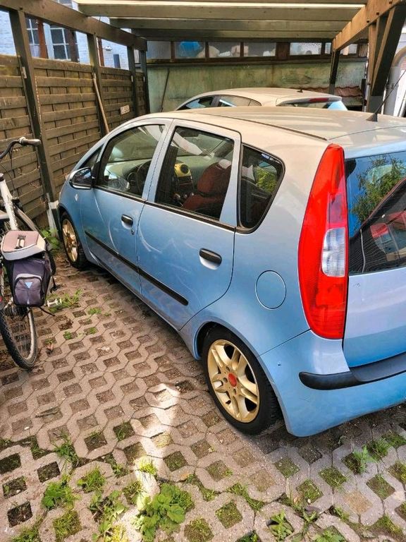 Mitsubishi Colt 2004