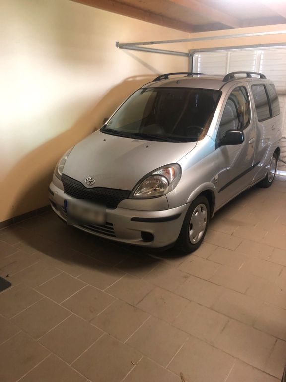 Toyota Verso 2001
