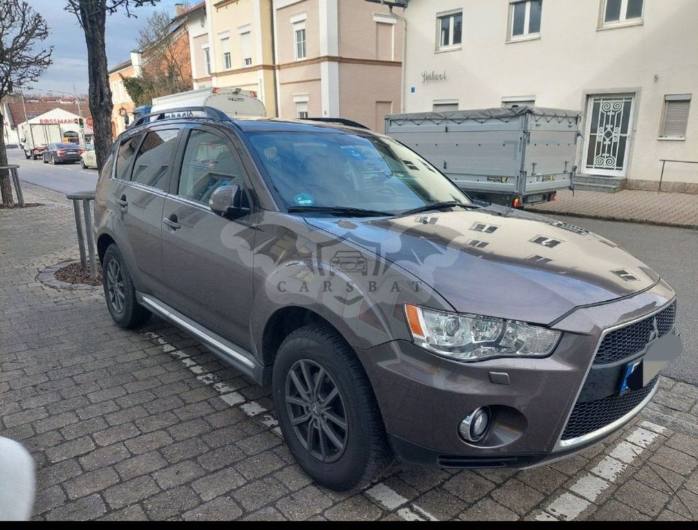 Mitsubishi Outlander 2011