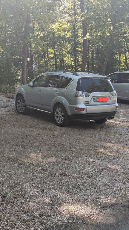 Mitsubishi Outlander 2012