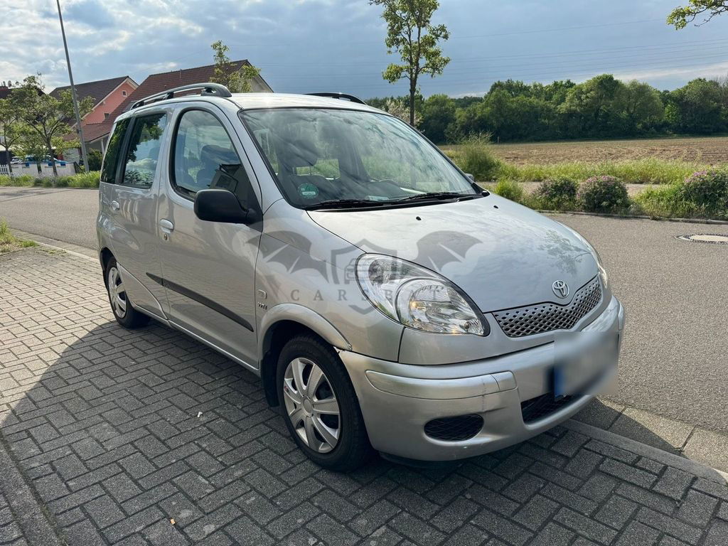 Toyota Verso 2004