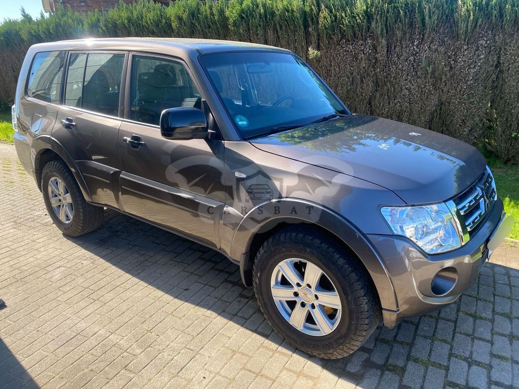 Mitsubishi Pajero 2012