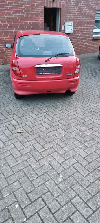 Daihatsu Sirion 2003