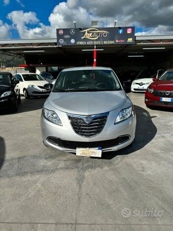 Lancia Ypsilon 2012