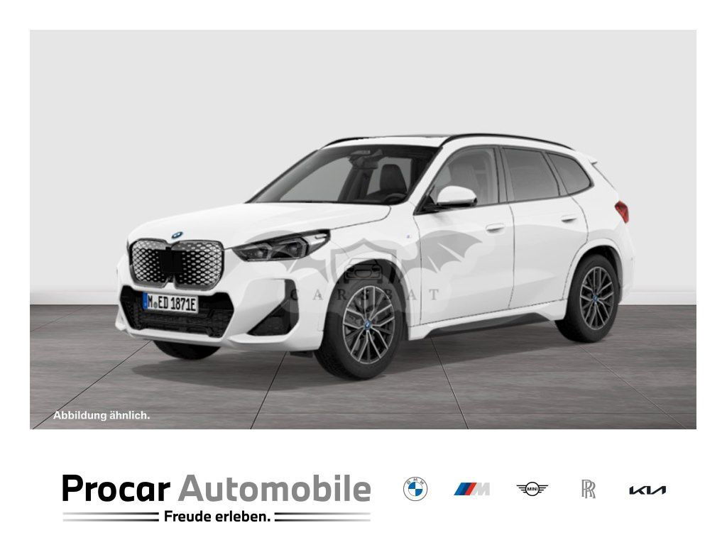 BMW iX1 2024