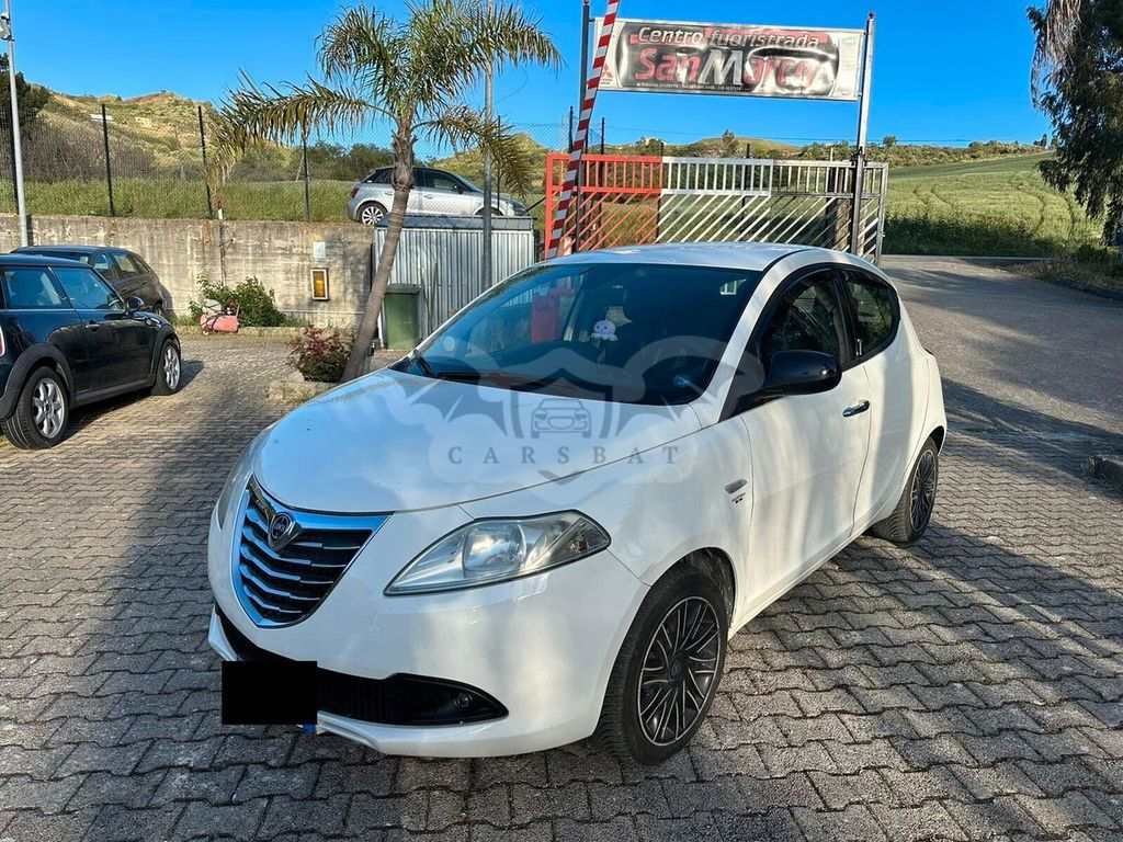 Lancia Ypsilon 2012
