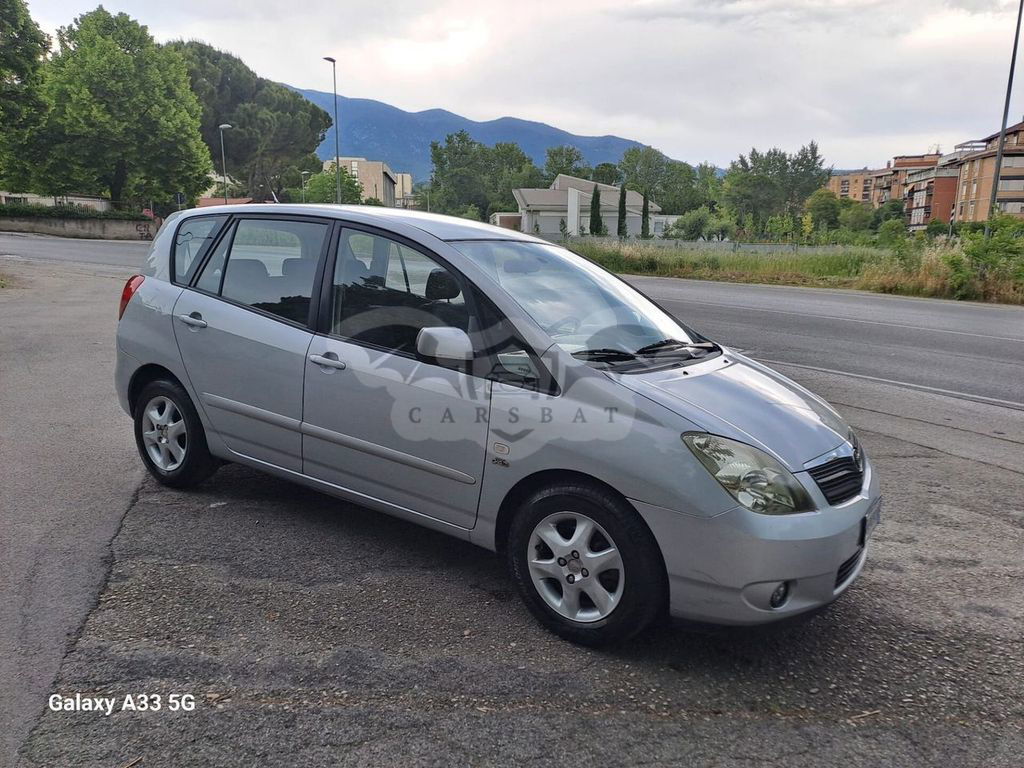 Toyota Verso 2003