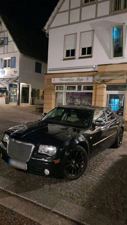 Chrysler 300C 2010