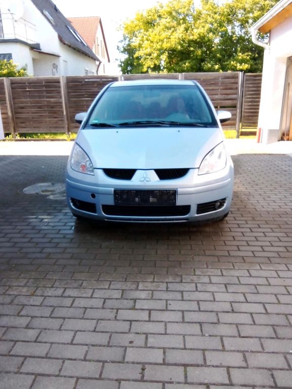 Mitsubishi Colt 2004