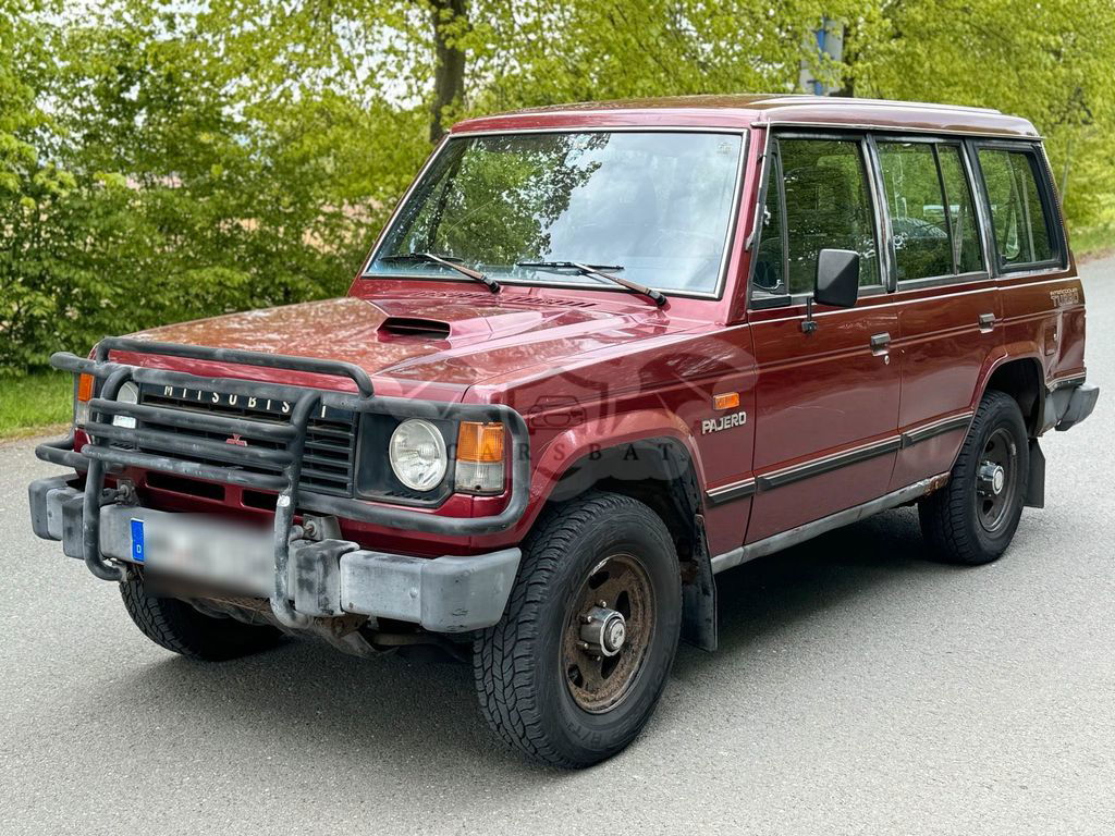 Mitsubishi Pajero 1990