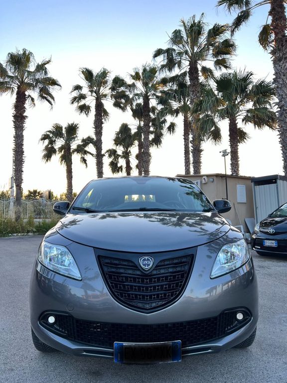 Lancia Ypsilon 2014