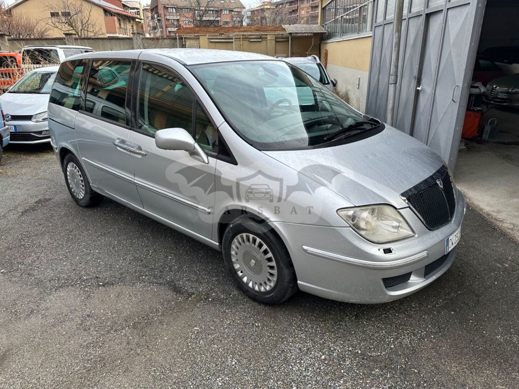 Lancia Phedra 2009